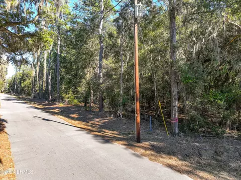 314 Fripp Point Rd, Saint Helena Island, SC 29920
