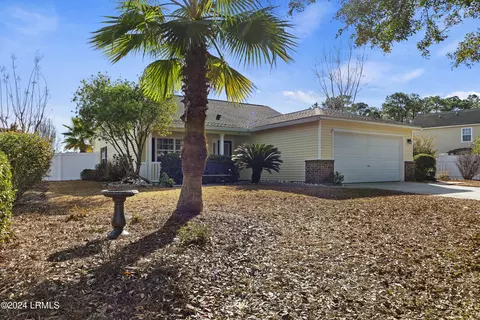 4 Lakeside Dr, Bluffton, SC 29910