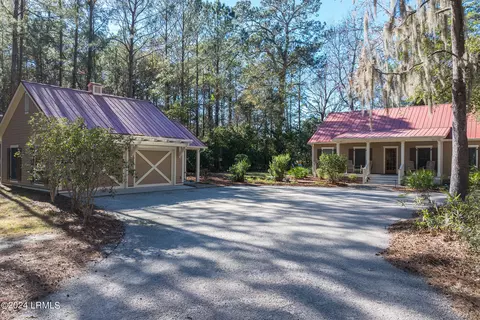 3 Little Neck Xing, Okatie, SC 29909