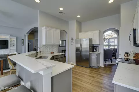 14 Southpoint Ct, Bluffton, SC 29910 photo 10