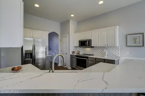 14 Southpoint Ct, Bluffton, SC 29910 photo 8