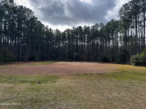 35 Bartons Run Dr, Bluffton, SC 29910 photo 3