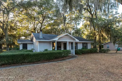 1904 Royal Palms Rd, Port Royal, SC 29935
