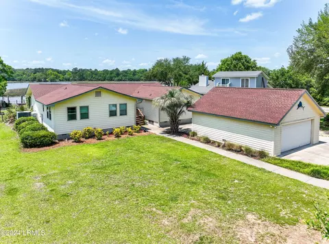 1816 Carolina Ave, Beaufort, SC 29906