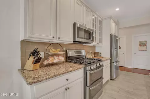 5 Stanton Ct, Bluffton, SC 29910 photo 4