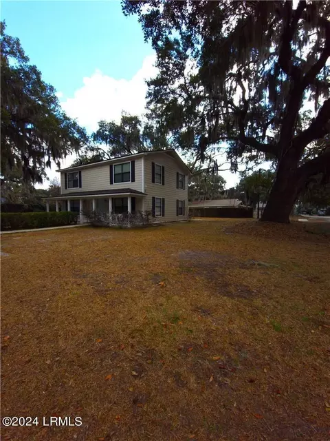 1015 15th St, Port Royal, SC 29935