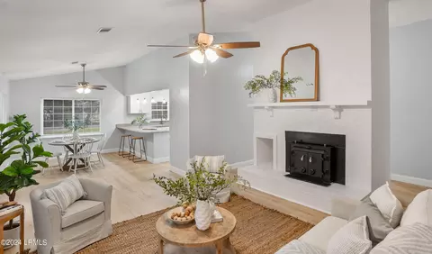 5910 Pleasant Farm Dr, Beaufort, SC 29906