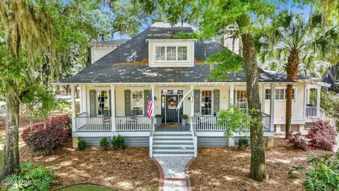 18 Hendersons Way, Beaufort, SC 29907