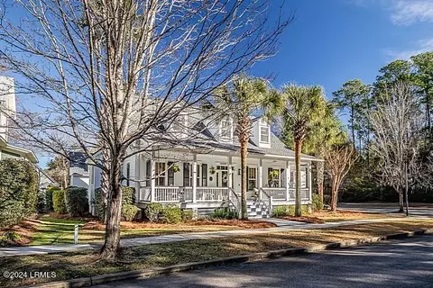 45 Park Sq S, Beaufort, SC 29907