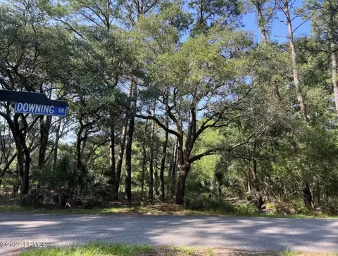 47 Downing Dr, Beaufort, SC 29907