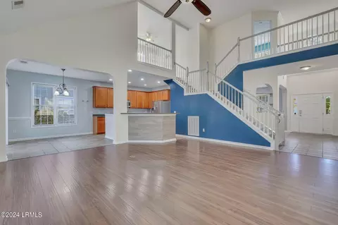 Entry Way - 108 Pinecrest Cir, Bluffton, SC 29910 photo 6 of 9
