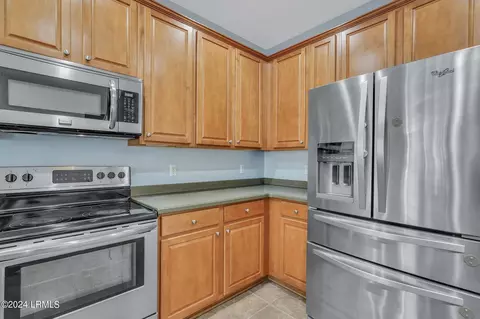 Kitchen - 108 Pinecrest Cir, Bluffton, SC 29910 photo 5 of 6
