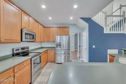 Kitchen - 108 Pinecrest Cir, Bluffton, SC 29910 photo 4 of 6
