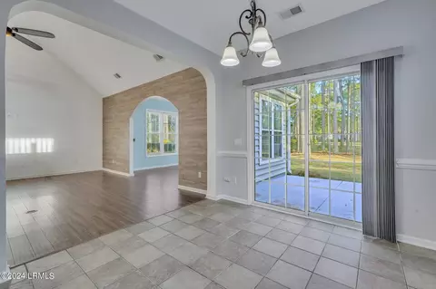 Dining - 108 Pinecrest Cir, Bluffton, SC 29910 photo 4 of 5