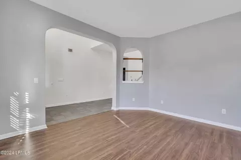 Entry Way - 108 Pinecrest Cir, Bluffton, SC 29910 photo 4 of 9