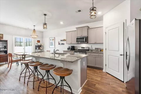 6 Cedar View Cir, Bluffton, SC 29909 photo 5