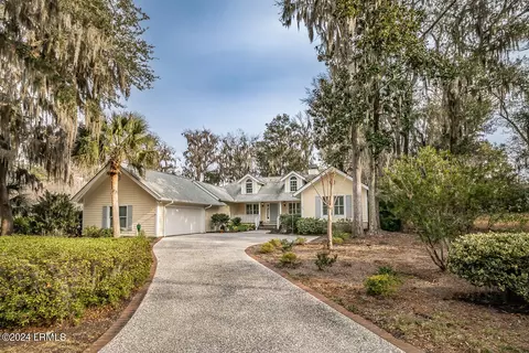 803 Island Cir W, Saint Helena Island, SC 29920
