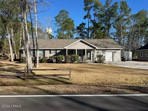 1 Hewlett Rd, Beaufort, SC 29907