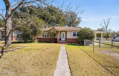 1503 Palmetto Dr, Beaufort, SC 29902