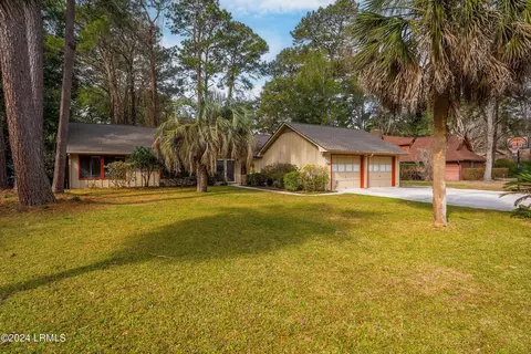 30 Chesterfield Dr, Beaufort, SC 29906