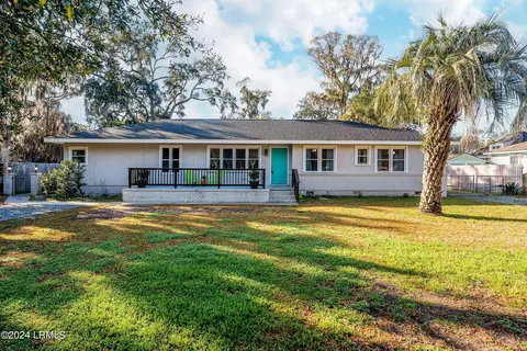 1103 16th St, Port Royal, SC 29935