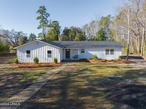 49 Butler Farm Rd, Seabrook, SC 29940