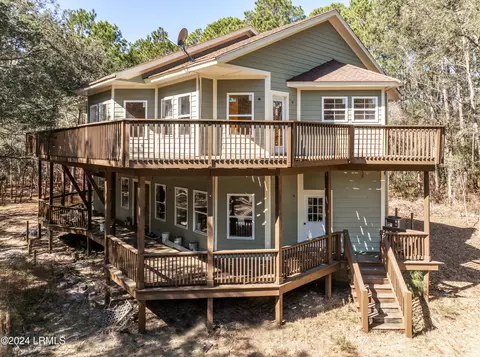 26 Janette Dr, Saint Helena Island, SC 29920
