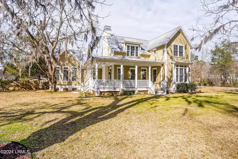 1 Hummingbird Ln, Okatie, SC 29909