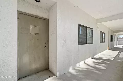 2201 Boundary St #213, Beaufort, SC 29902