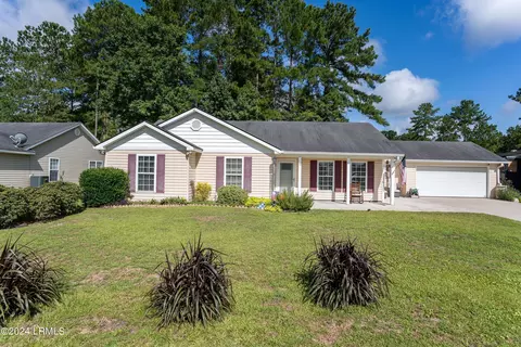 12 Spruce Pine Rd, Ridgeland, SC 29936