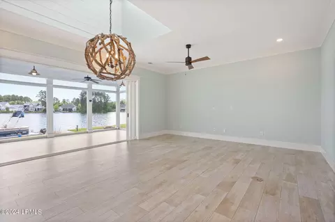Living - 620 Flatwater Dr, Bluffton, SC 29910 photo 2 of 2