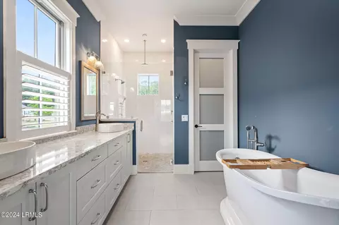 Bath - 620 Flatwater Dr, Bluffton, SC 29910 photo 1 of 6