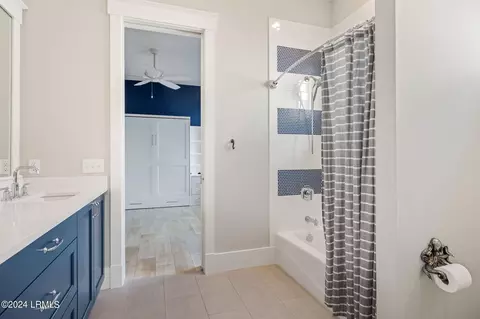 Bath - 620 Flatwater Dr, Bluffton, SC 29910 photo 4 of 6