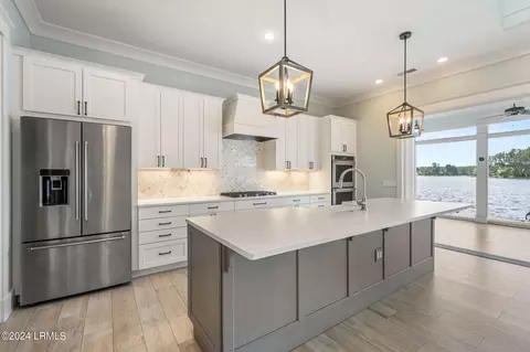 Kitchen - 620 Flatwater Dr, Bluffton, SC 29910 photo 3 of 3