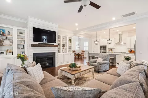 203 Great Heron Ct, Bluffton, SC 29909 photo 6