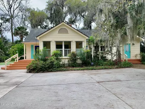 1908 Lenora Dr, Port Royal, SC 29935