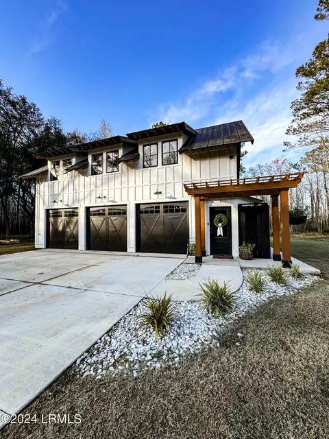 339 Bruce K Smalls Dr, Beaufort, SC 29906
