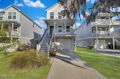 10 Island Breeze Ln, Beaufort, SC 29907