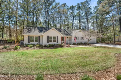 79 Marsh Dr, Beaufort, SC 29907
