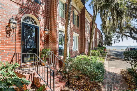 895 Ribaut Rd #16, Beaufort, SC 29902