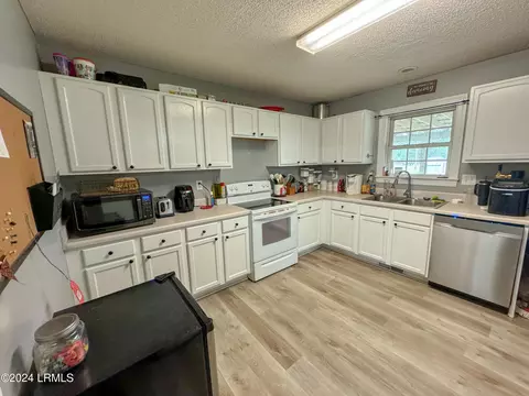 364 Pond Town Rd, Hampton, SC 29924 photo 12