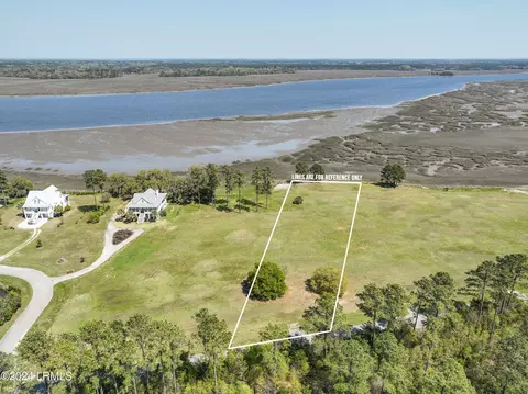 43 Reserve Dr, Seabrook, SC 29940