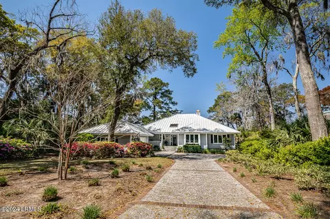 228 Cotton Dike Rd, Saint Helena Island, SC 29920