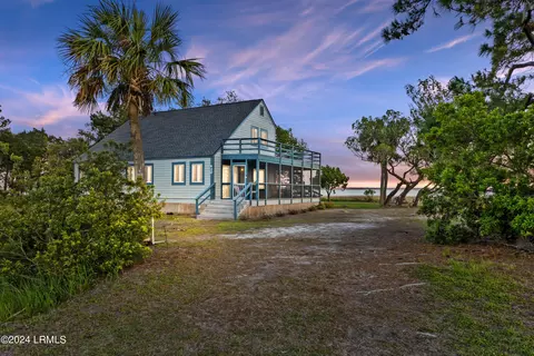 20 Harbor River Dr, Saint Helena Island, SC 29920