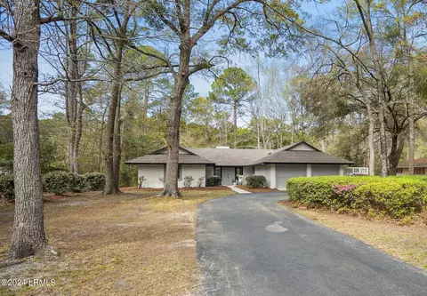 31 Wade Hampton Dr, Beaufort, SC 29907
