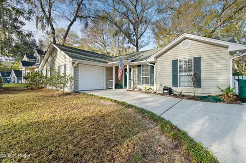 20 Marsh Dr, Beaufort, SC 29907