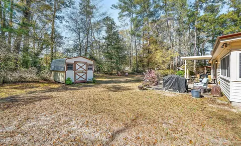 Exterior - 106 Johnstone St, Hampton, SC 29924 photo 3 of 8