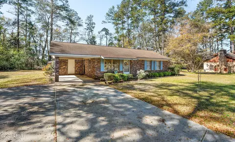 Exterior - 106 Johnstone St, Hampton, SC 29924 photo 7 of 8