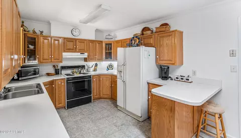 Kitchen - 106 Johnstone St, Hampton, SC 29924 photo 2 of 3