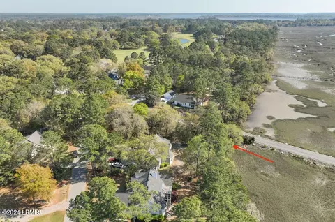 87 Tuscarora Ave, Beaufort, SC 29907